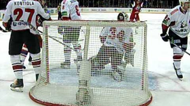 Трактор цска. Трактор локомотив. Трактор локомотив 4. Трактор локомотив. Локомотив трактор 2020.