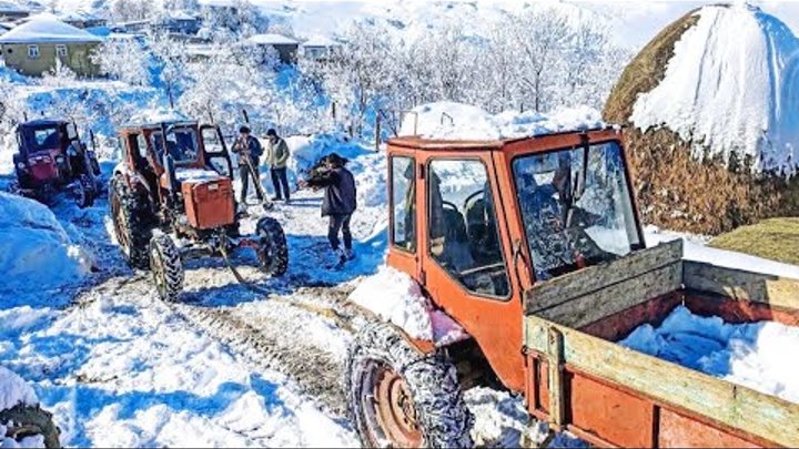 Подъем тракторов. Поднятие трактора. т 16 зимой. трактор т-16 застрял в снегу. подъем тракторов с озера.