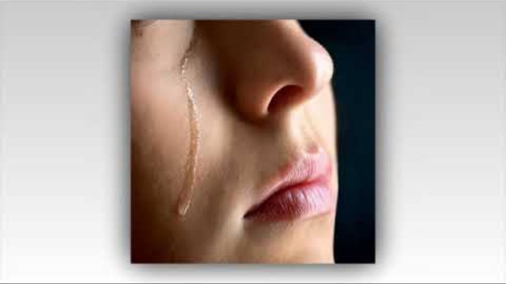 я слезы выпью поцелуем. слезы с поцелуем. гифки такая гордая красивая. выпиваю слезы твои. я поцелуем выпью твои слезы.