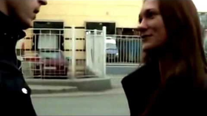 русский пикап на улице.