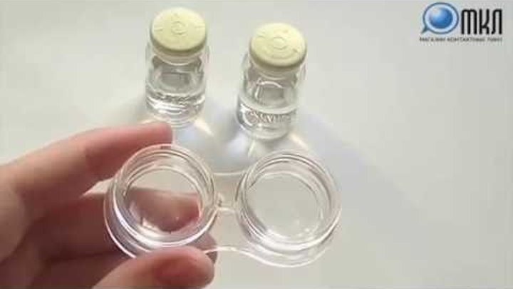 Как пользоваться двухнедельными линзами. Мягкие контактные линзы. Acuvue цветные линзы. Надевает линзы. Как указывать за линзами.