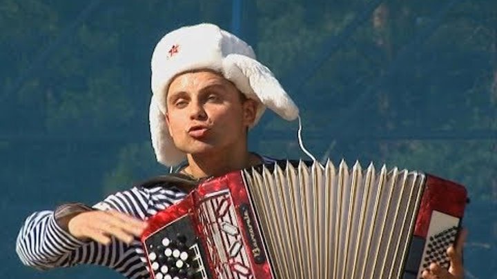 Клип песни моя богиня. Клип на песню все бабы как бабы а моя богиня ленинград. Клип богиня поёт баба. Клип песни моя богиня. Бони и кузьмич.