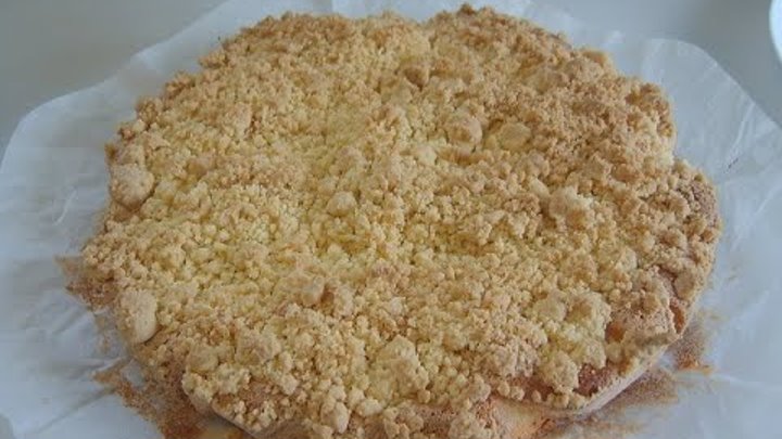 Яблочный кухен с крошкой