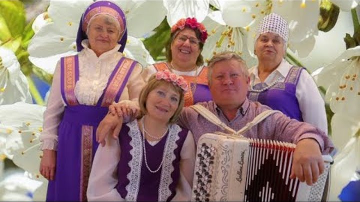 Ой вишня моя. Ой ты вишня белая. А вишня красная минус. Ой ты вишня белая. Зацвела под окошком белоснежная вишня ноты для баяна.