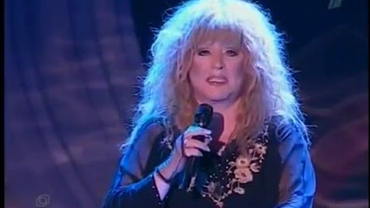 Алла пугачёва бессонница. Певицы пугачева 80. Алла пугачева в 80-х. Пугачева новый год 2022. Также как все я по земле хожу.