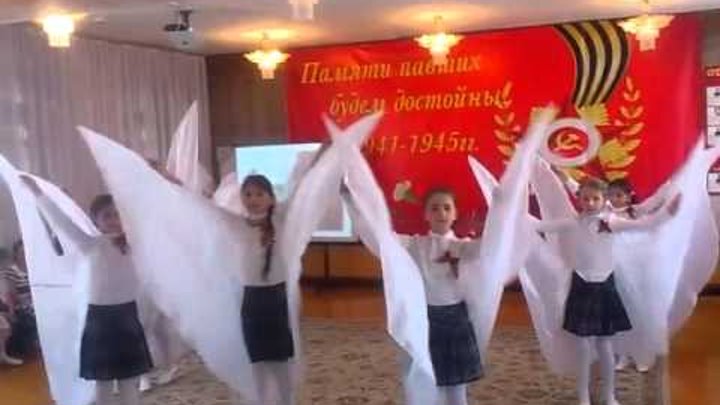 костюм белого журавля. костюм журавля для танца в детском саду. танец журавлей в детском саду на 9 мая. костюм журавля для танца. танец журавли посвященный ко дню победы видео.