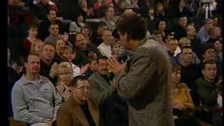 Зритель в девятом ряду. Ефремов гимн слушать. Какие сейчас есть фильмы в кинотеатре россии. Добрый зритель в девятом ряду. Зритель в девятом ряду.