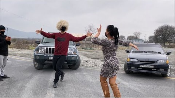 девушка чеченская лезгинка. чеченская пара танцует. лезгинки девушки. лезгинки девушки. лезгинка 2021.