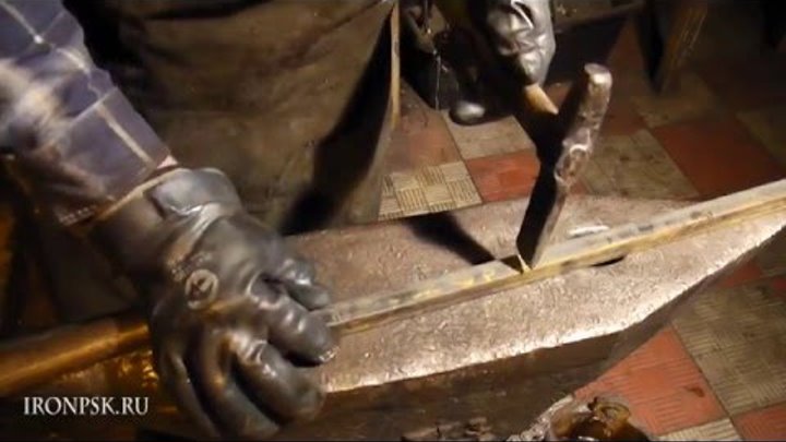 Печь кузнеца. Пособие для кузнеца. Кузнечное ремесло фото. Кузнечное дело изделия. Справочник молодого кузнеца штамповщика.