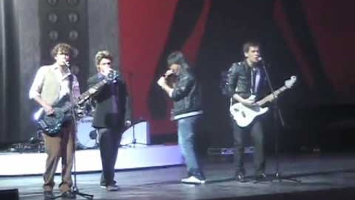 Ты узнаешь ее группа. Группа корни 25-й этаж. Корни 25 этаж. Корни ты узнаешь её фабрика звёзд 4, Олимпийский. Корни 25 этаж ру ТВ.