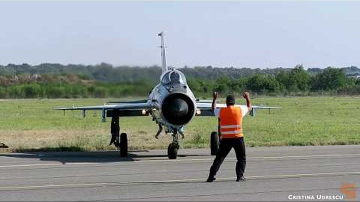 BIAS 2019 MiG 21 LanceR evolutie dimineata *pornire motor, taxi si e ...
