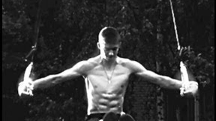 Спортивная гимнастика крест на кольцах