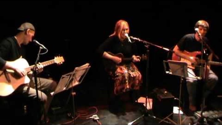 джемма халид 2020. джемма халид в 2020 году. три красавицы небес шли по улицам мадрида. халид три красавицы небес. три красавицы небес шли по улицам мадрида.