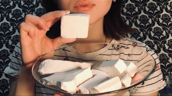 Ем мел асмр. Асмр мел. Асмр ест мел. Асмр мел. Промокший мел.