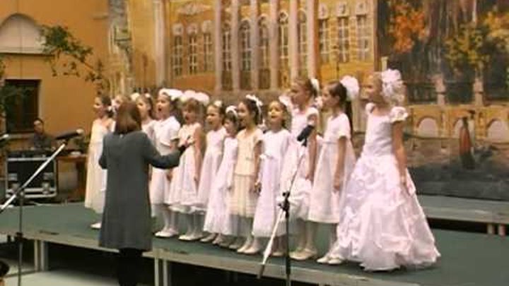 Дети поют на сцене. Аллилуйя хор. Репетиции детского хора. Исполняет хор слушать. Исполняет хор слушать.