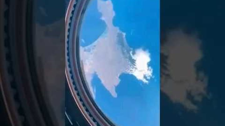 Космонавт Олег Артемьев показал, как выглядит Крым с борта МКС
