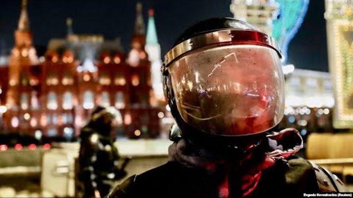 Уволившийся из-за Навального сотрудник полиции рассказал о настроени ...