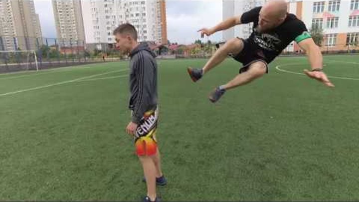 Ты в ударе мем. Мемы удар. Удар мем. Удар по барабану мем. Шишка встала.