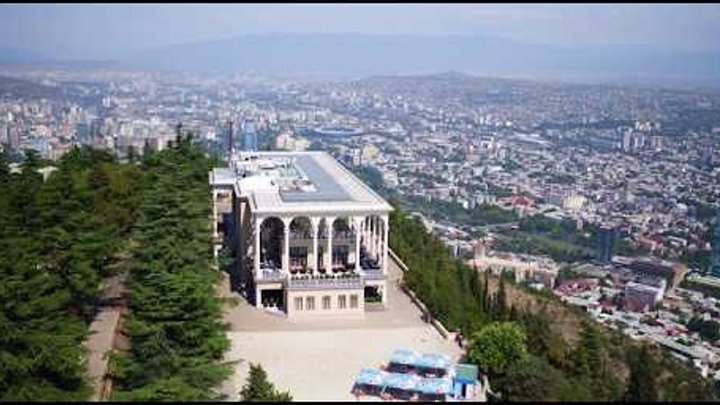 Фуникулёр и панорама Тбилиси с Мтацминды