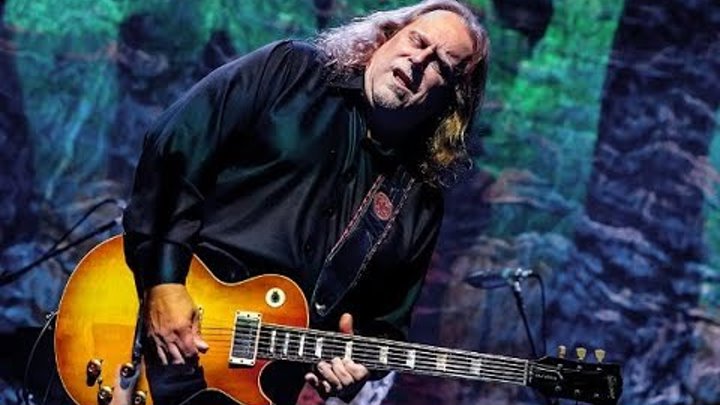 Warren Haynes explosive "Lively Up Yourself"