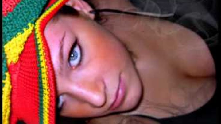 Niña rasta-Ganja