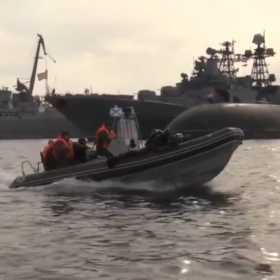 Учения по борьбе с подводными диверсантами в Североморске