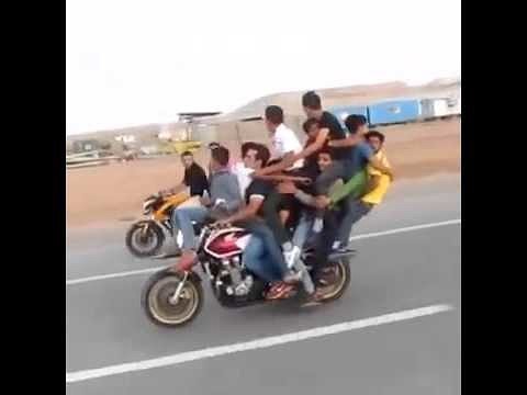 Как ездят на мотоцикле в Индии!