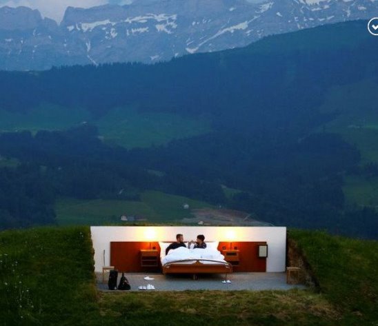 Гостиница без стен и потолка в Швейцарии. Теперь вы видели всё