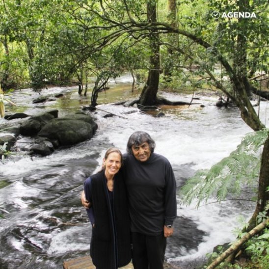 Семейная пара всю жизнь восстанавливает тропический лес