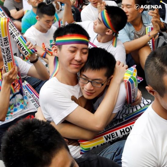 Тайвань узаконил однополые браки