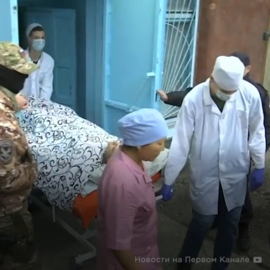 Медики борются за жизни пострадавших в Керчи