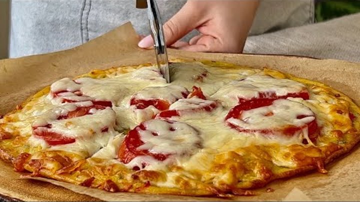 Пицца пружинка слушать. Тонкая итальянская пицца. Пышная пицца. Пышная итальянская пицца.