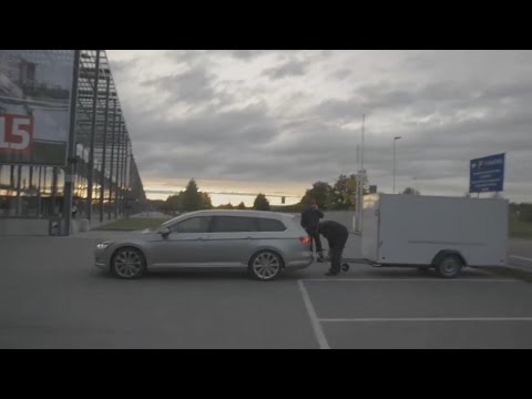 Ваз едет задом наперед