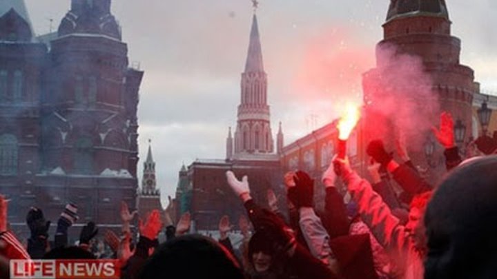 5 декабря 2010. Манежная площадь 2010 революция. Беспорядки на Манежной площади 2010. 11.12.2010 Манежная площадь. Митинг на Манежной площади 2010.