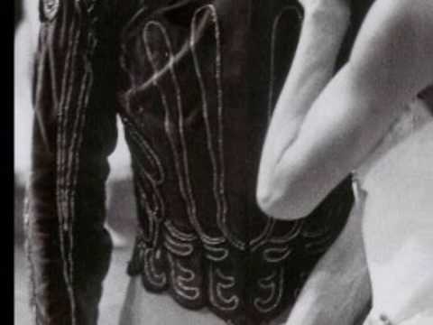 Нуреев прыжок к свободе в аэропорту