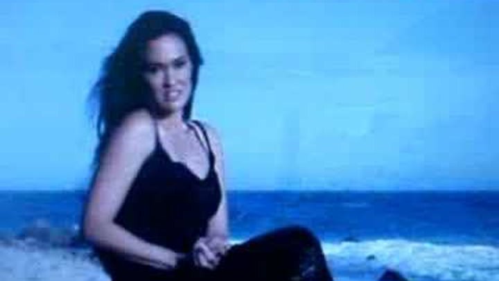 Aloha Oe - video clip - Tia Carrere (Hawaiiana) .