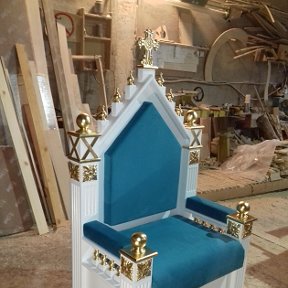 Фотография "трон в алтарь Покровского храма,изготовлен нашей мастерской"