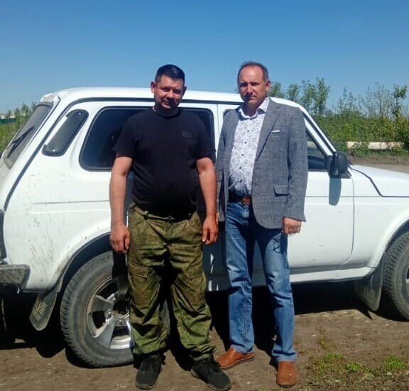 Жители Абодима и Грачёвки купили автомобиль для земляка - бойца спецоперации
