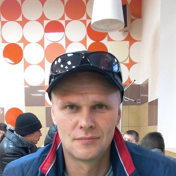 Дмитрий Бауэр скейтер