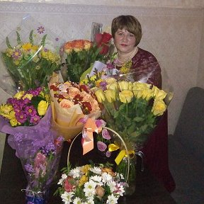 Фотография "Цветы на юбилей от дорогих гостей!!!!"