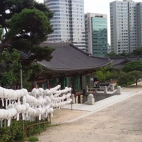 Фотография "Буддийский храм в центре Сеула,Южная Корея"