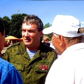 Фотография "На встрече с ветеранами флота . Чебоксары , июль 2012 года"
