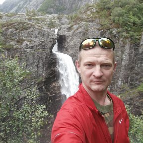 Фотография "Высота водопада Монафоссен – 92 метра"