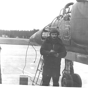 Фотография "Предполетная подготовка. Начало 1988г. МиГ-27К."
