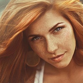 Фотография "Фотомодель: Natasha Kachalina...  Заблудилась осень в волосах твоих, Как лисенок рыжий в листьях алых ..."