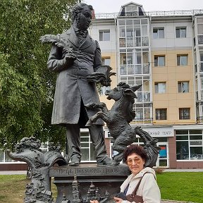 Фотография "август  2019 Тобольск памятник Ершову  и его Коньку..."