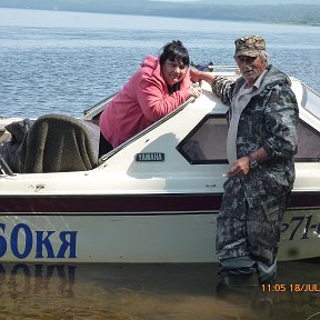 Фотография "с   Любой   и  внучкой    на  природе"