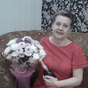 Фотография "На мамином юбилее,люблю цветы и шампанское"