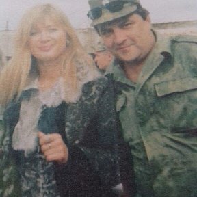 Фотография "Я с Викой Цигановой после концерта в воинской части Курчалоя Чечни "