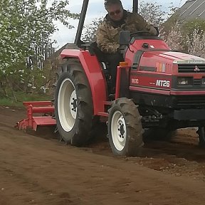 Фотография "пашу наш огород"